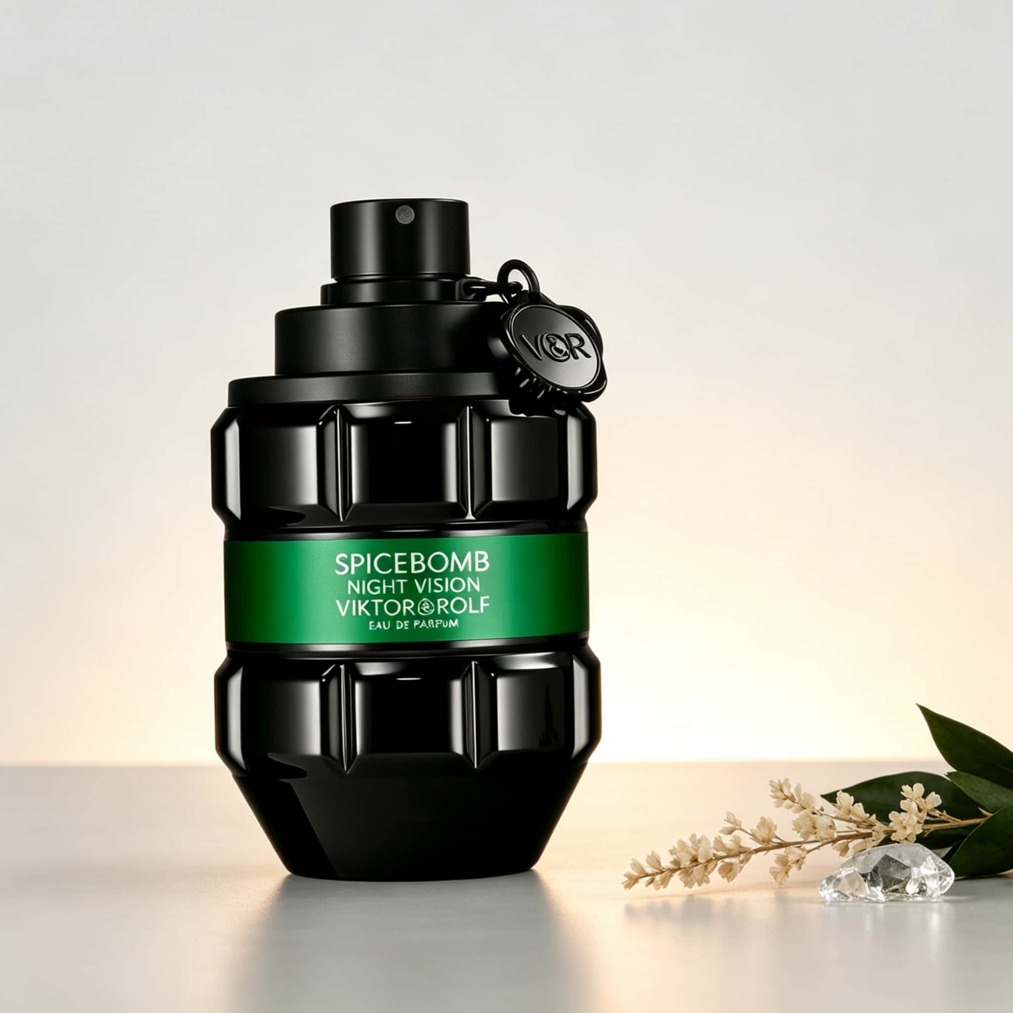 Viktor & Rolf  Night Vision ED - огляд і ціна Perfume Xeryus